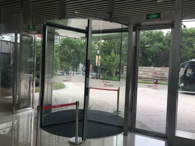 酒店旋轉(zhuǎn)門維修的重要性，以及應(yīng)對常見問題的方法